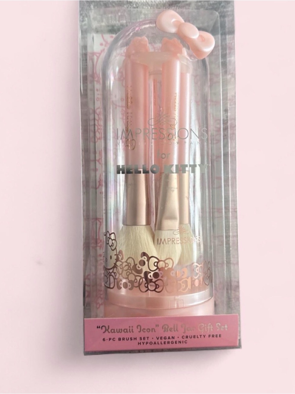 Impressions Hello Kitty Pastel Pink 6-Piece Makeup Brush Set with Dome Case
